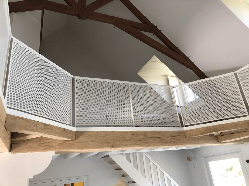 gard corp blanc metal sarthe mezzanine